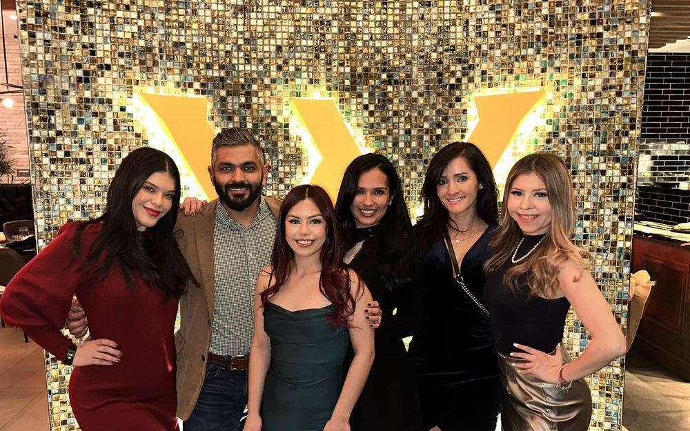 The Pi&ntilde;on Insurance Group team out together in El Paso